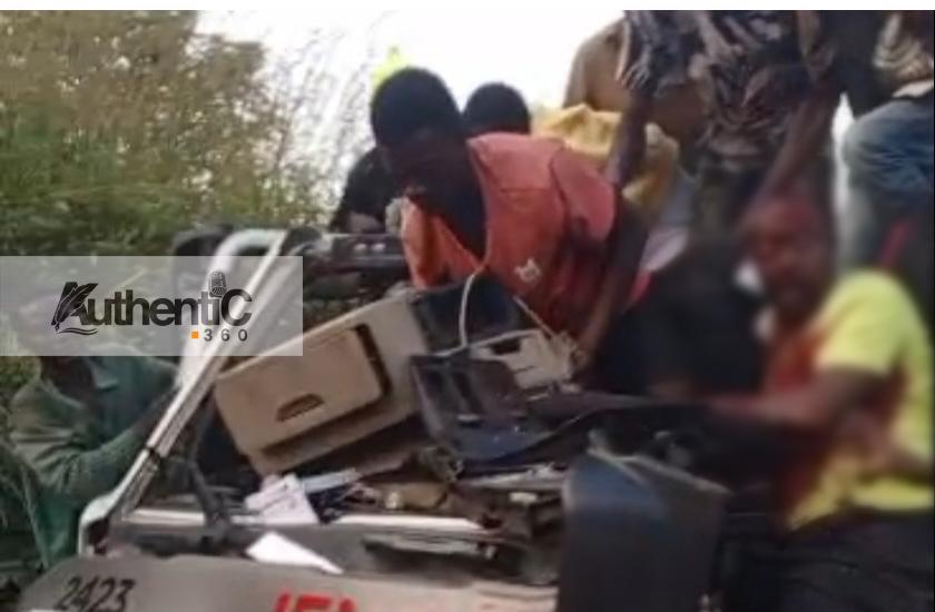 Kongo Central : un chauffeur grièvement blessé dans une collision entre deux camions sur la RN1 près de Mbanza-Ngungu
